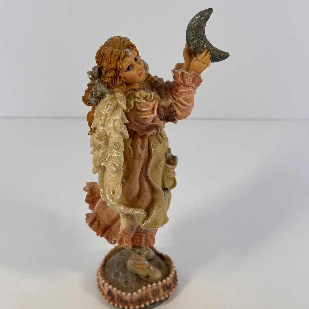 TBC 1998 Angel Figurine, The Silvery Moon, Home Decor, Collectible 426‎